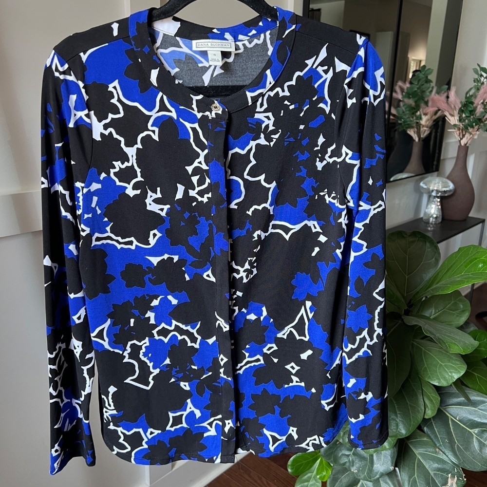 Dana Buchman S Black & Blue Floral Abstract  Button Down Blouse